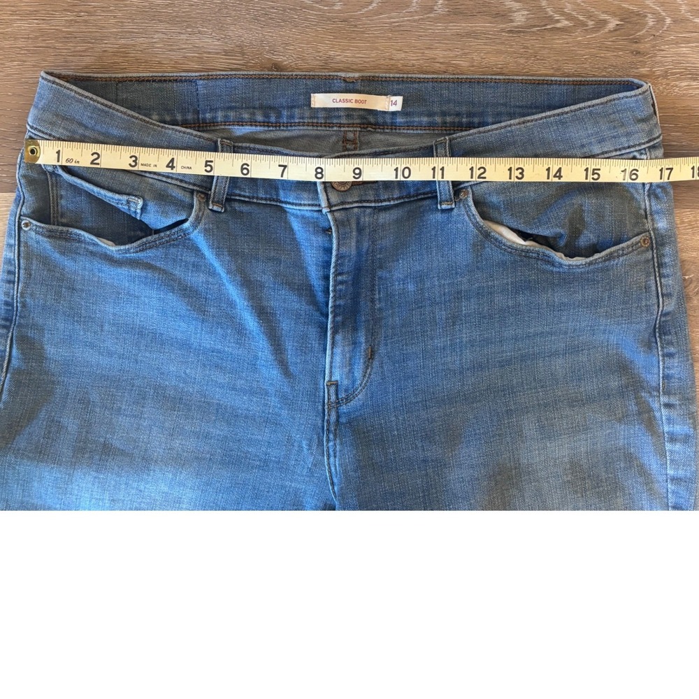 NWOT Levi's Classic Boot Cut Jeans Women's 14 Medium Wash Classic Stretch Denim - Picture 7 of 14